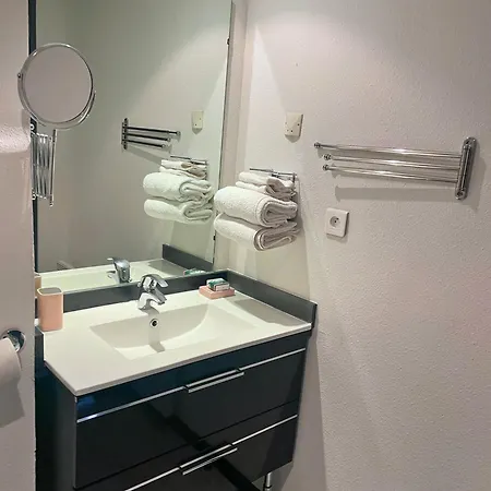 Apartment Reve Rose Equipe, Wifi, Vue Lourdes