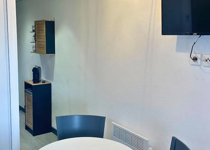 Reve Rose Equipe, Wifi, Vue Λούρδη